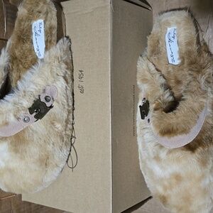 Vintage Havana Plush Slippers